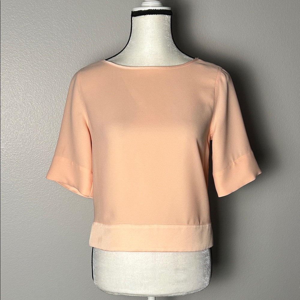 Banana Republic Short Sleeved Peach Colored Open Back Blouse (Size XS)